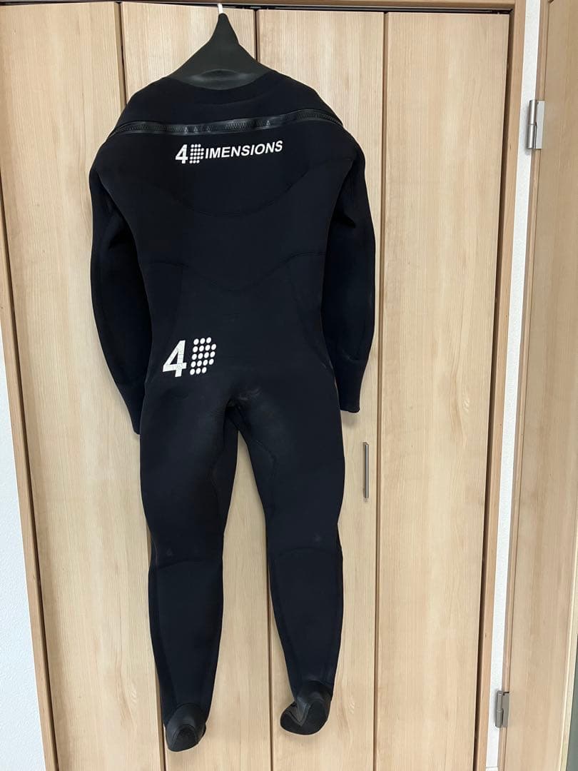 4DIMENSIONS ドライスーツ