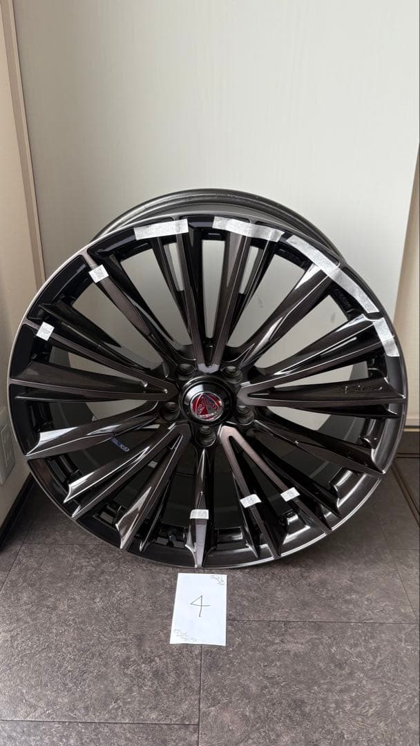 やまちゃん出品