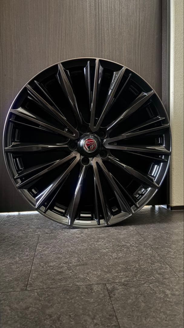 やまちゃん出品