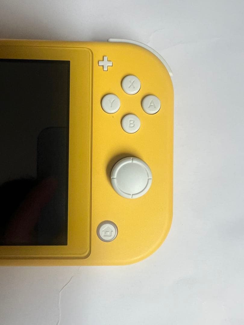 ニンテンドースイッチ ライト イエロー　本体