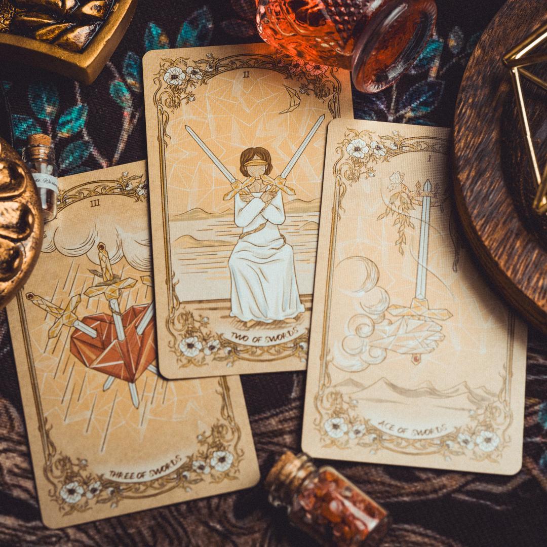 【正規品タロットカード】入手困難✨美と危険を体現する神話メデューサ／コレクターズ