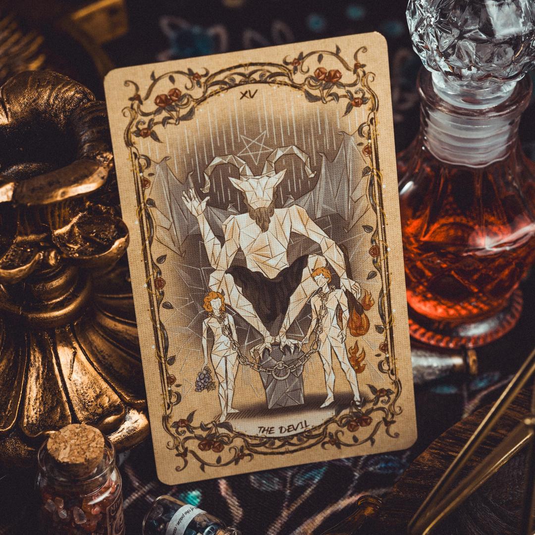 【正規品タロットカード】入手困難✨美と危険を体現する神話メデューサ／コレクターズ