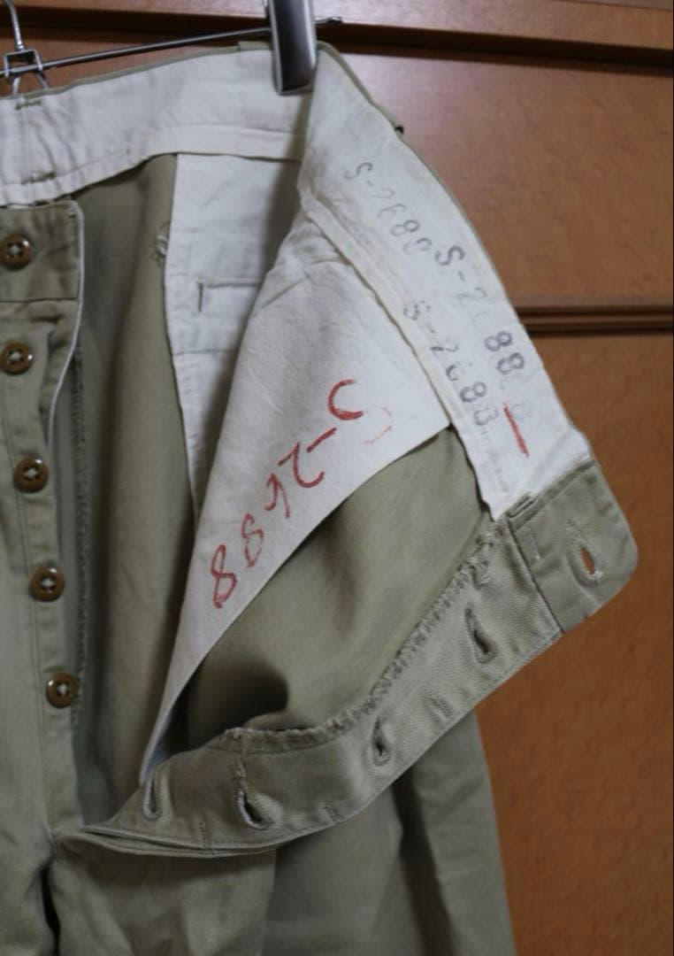 い*ち様 アメリカ軍 チノパン 45カーキ