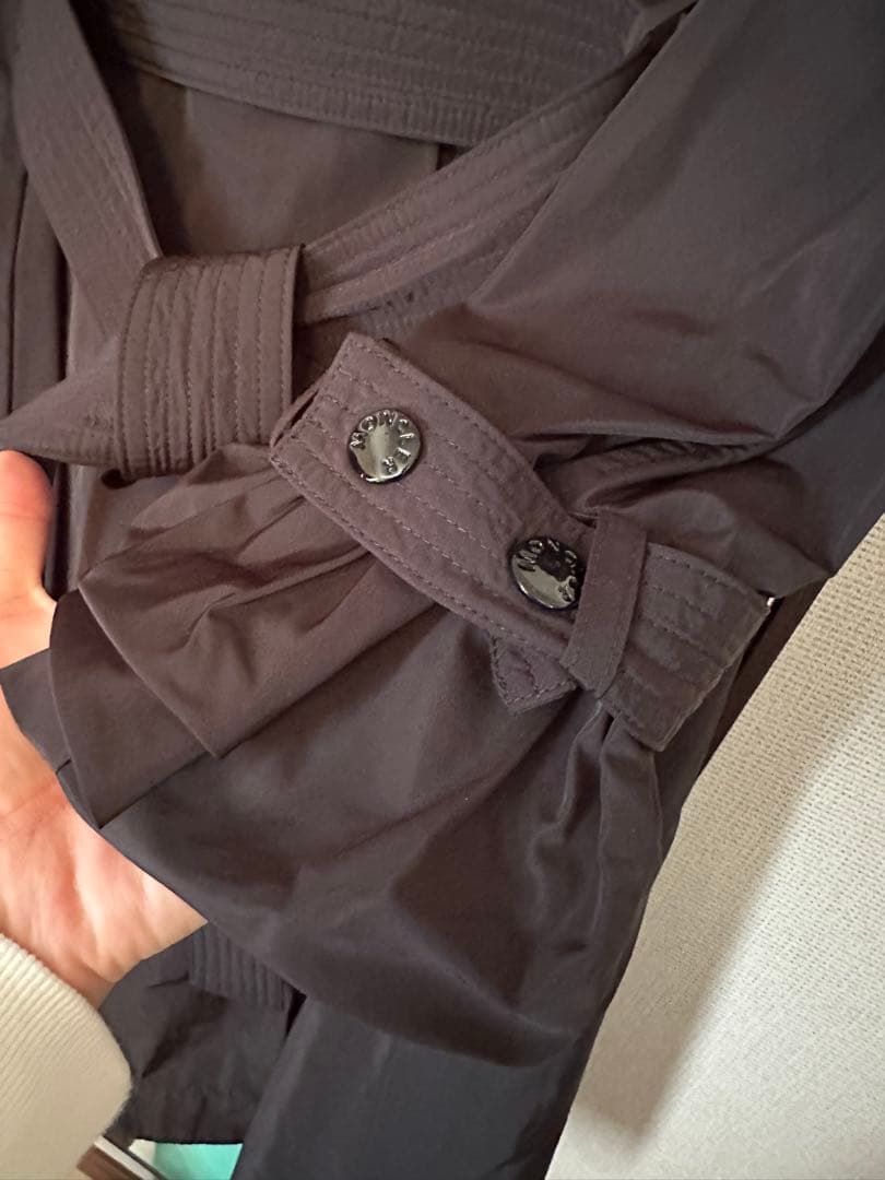 シナ吉です‼️モンクレール　レディース　スプリングコート　トレンチコート