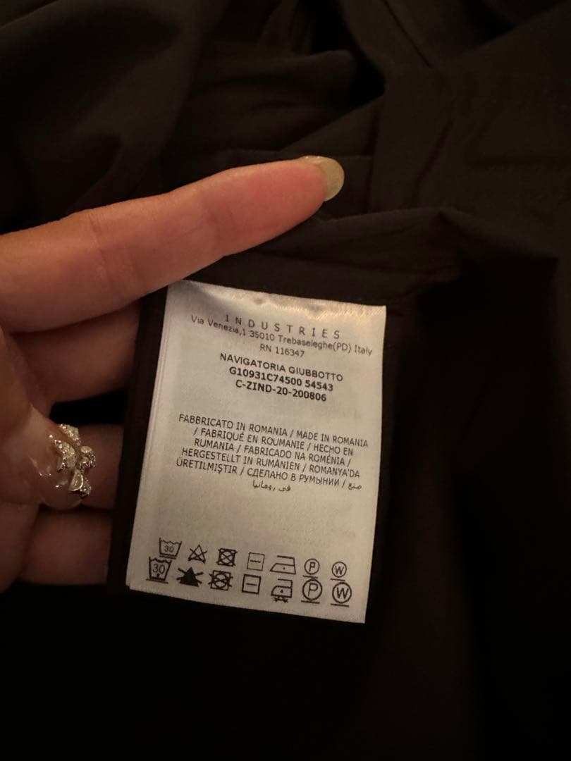 シナ吉です‼️モンクレール　レディース　スプリングコート　トレンチコート