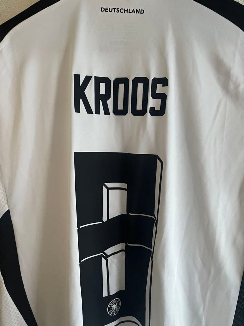 し*ー様 ドイツ代表 2024 正規品 ♯８　クロース ￼ ホームユニフォーム