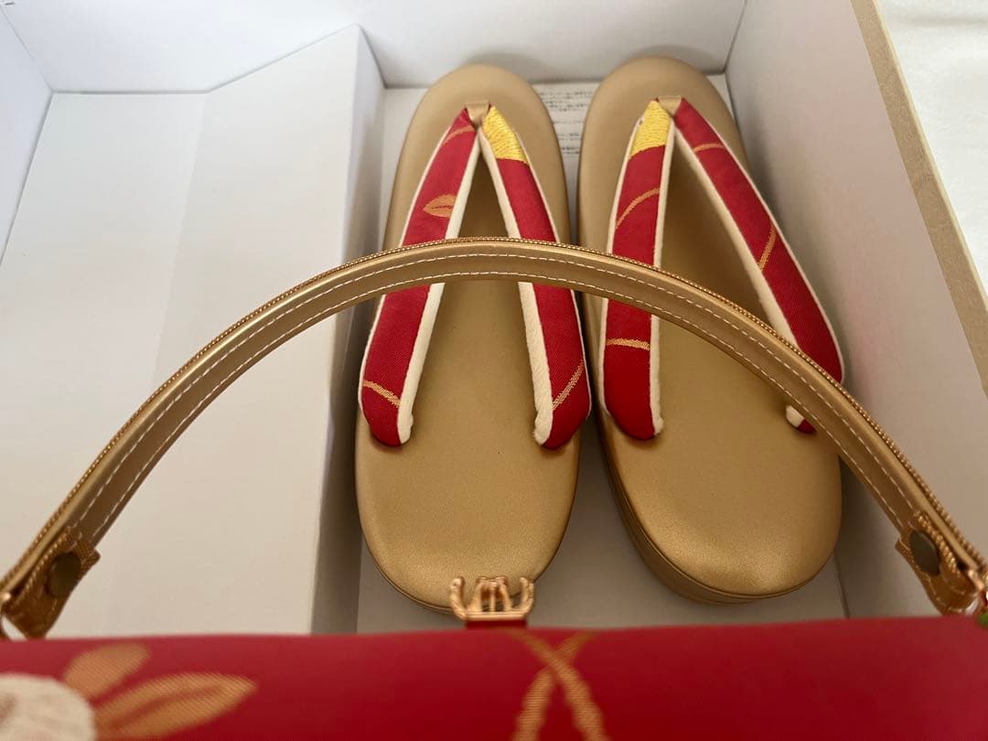 特選　未使用　和装用草履バッグと草履セット　日本製　振袖　成人式　卒業式