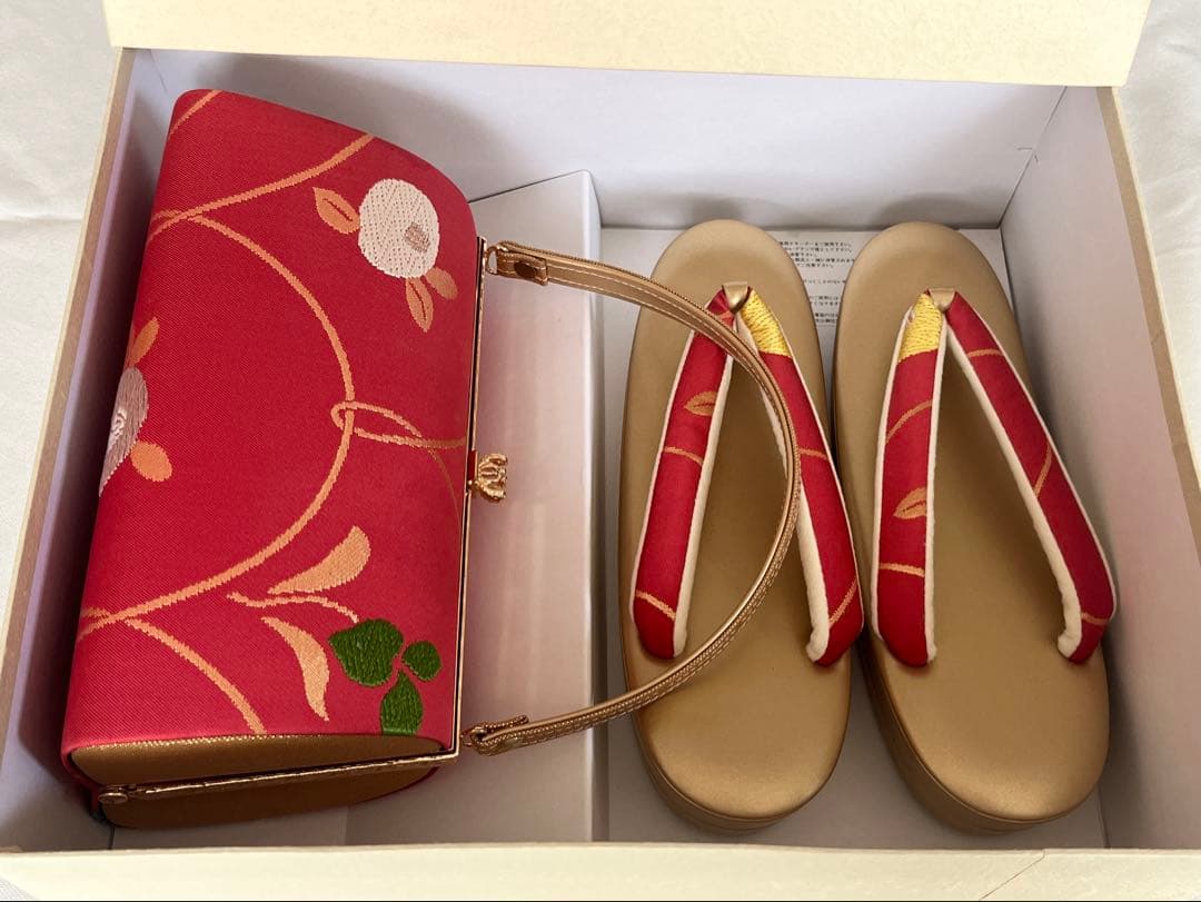 特選　未使用　和装用草履バッグと草履セット　日本製　振袖　成人式　卒業式