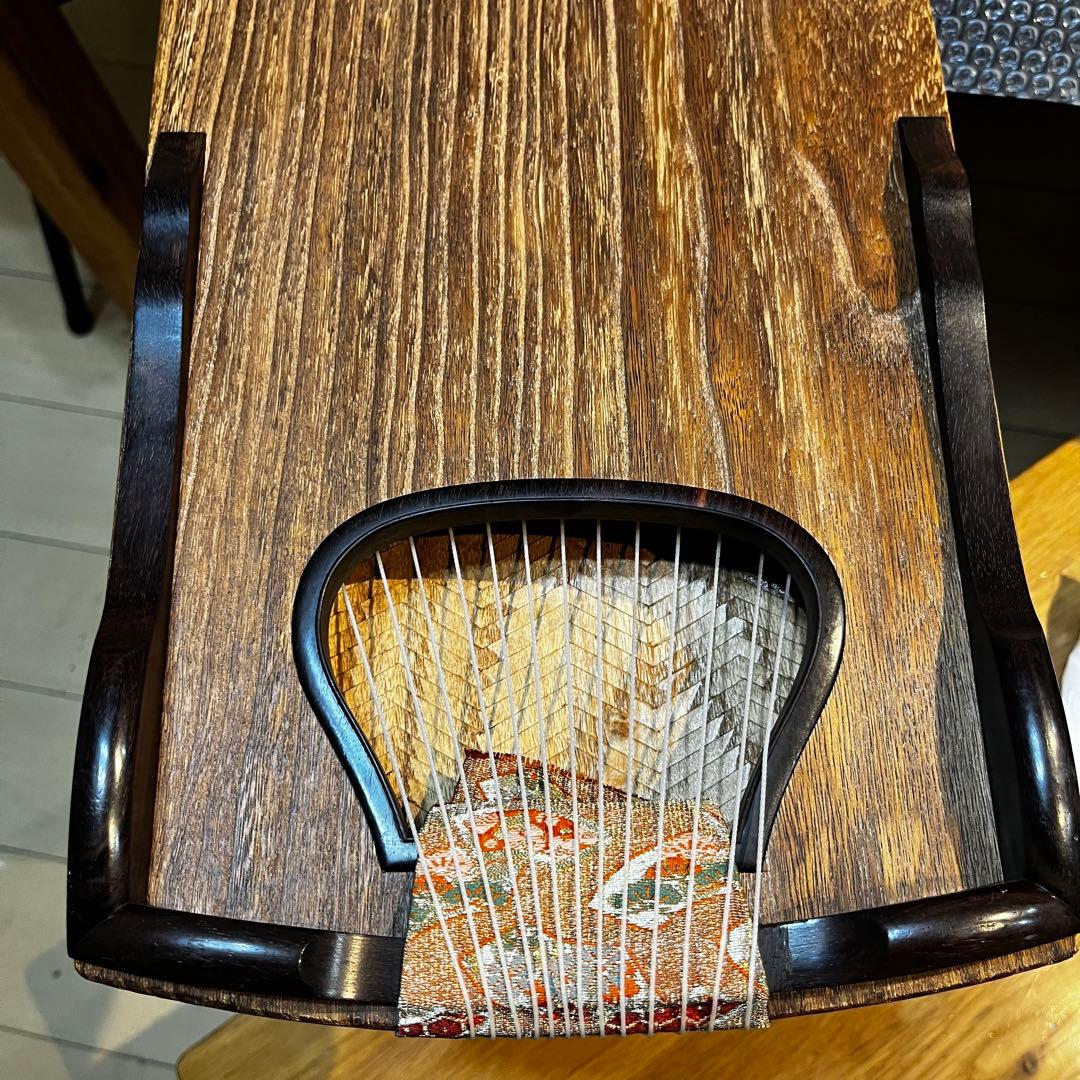 高級　琴　研水　綾杉彫り　くり甲　蒔絵　13弦