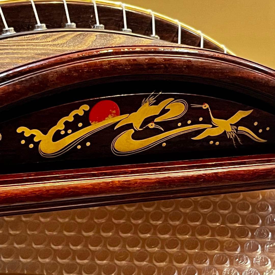 高級　琴　研水　綾杉彫り　くり甲　蒔絵　13弦