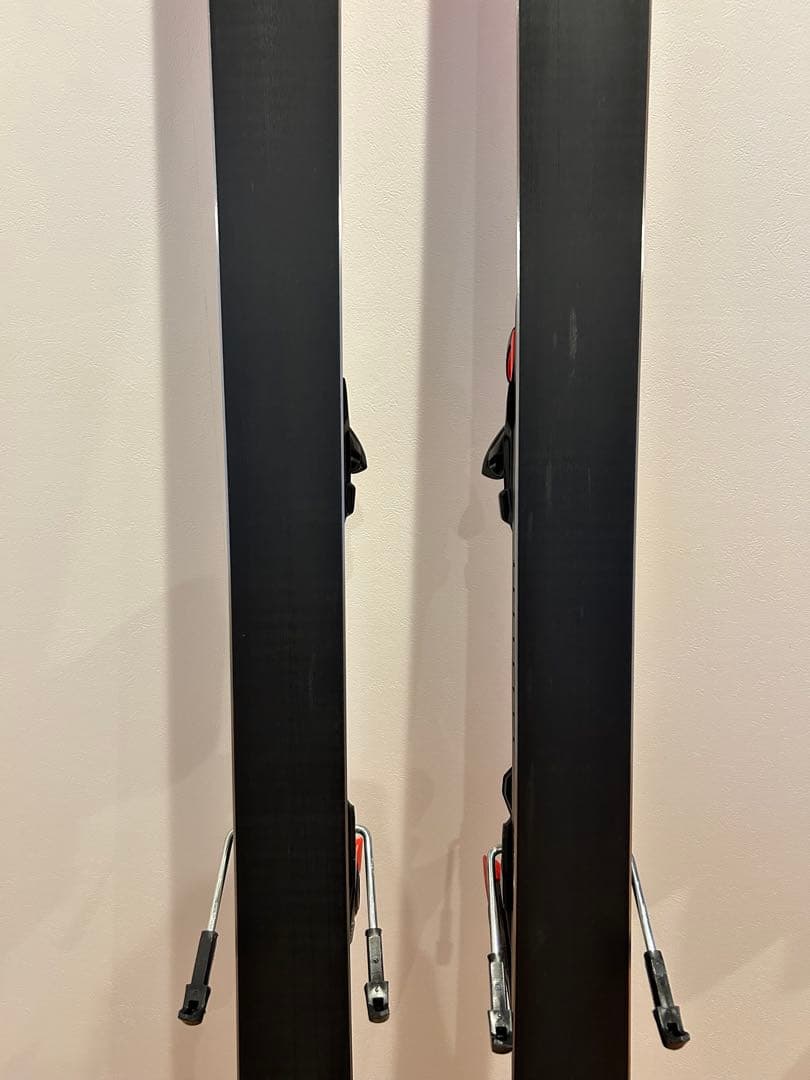 Rossignol A23 スキー板 赤黒 ビィンディング付き