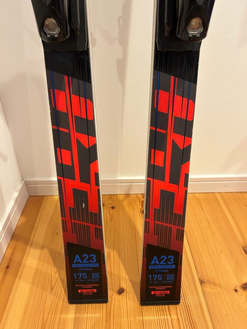 Rossignol A23 スキー板 赤黒 ビィンディング付き