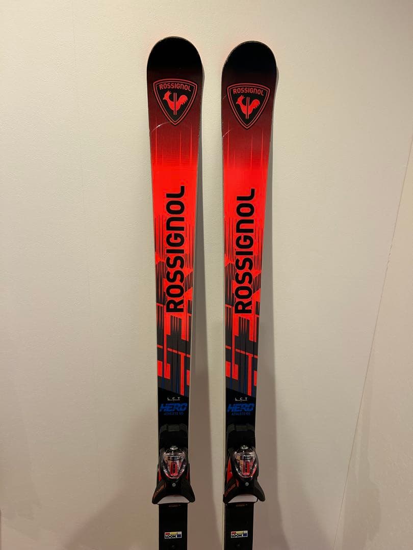 Rossignol A23 スキー板 赤黒 ビィンディング付き