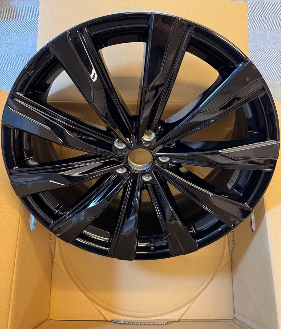 トヨタクラウンスポーツ純正21インチホイールセットセンターオーナメント純正ナット