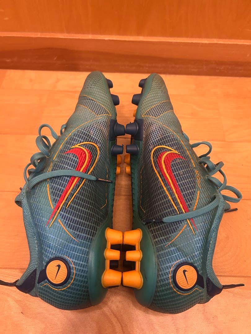 ナイキ　マーキュリアルヴェイパー14