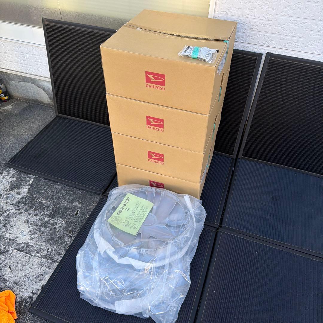 DAIHATSU 純正部品16インチ ブラック ホイール