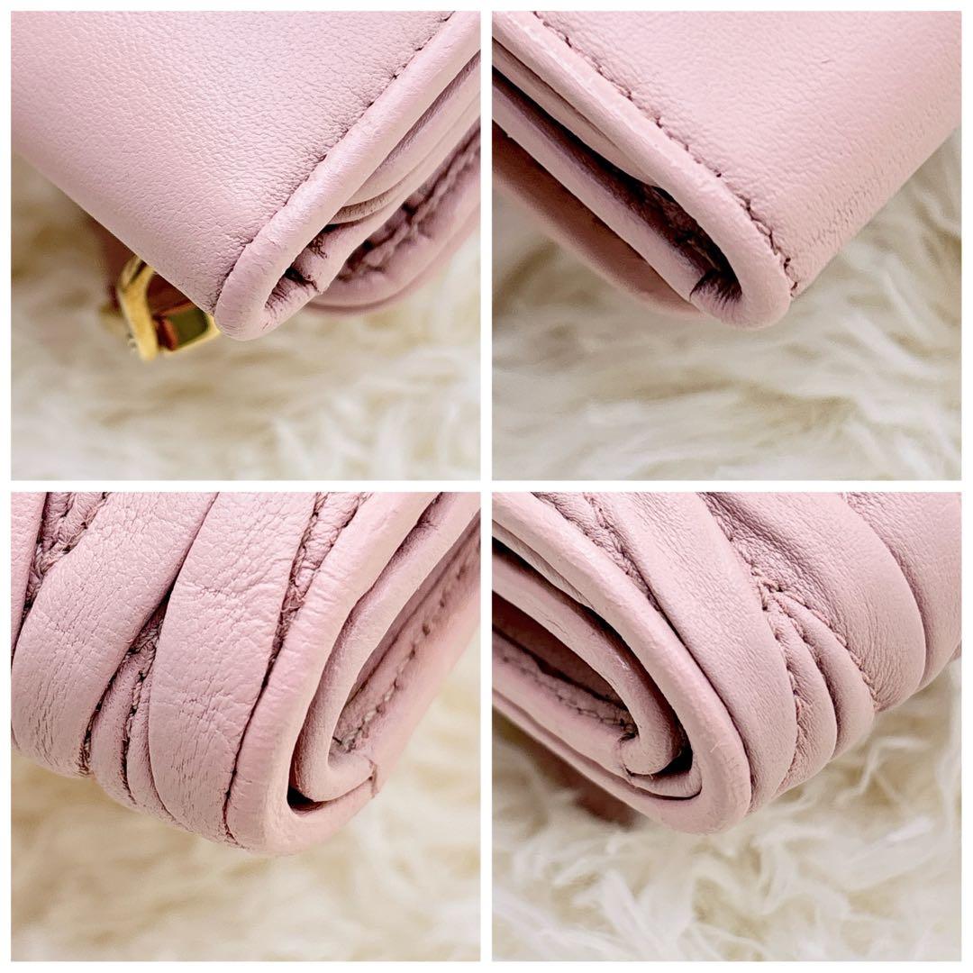 美品✨ミュウミュウ マテラッセ 三つ折り財布 ピンクベージュ