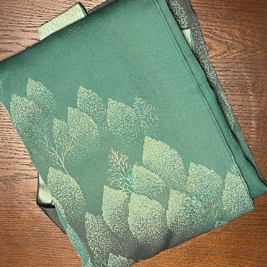 着物　正絹　オシャレ　八掛に刺繍　訪問着　付け下げ