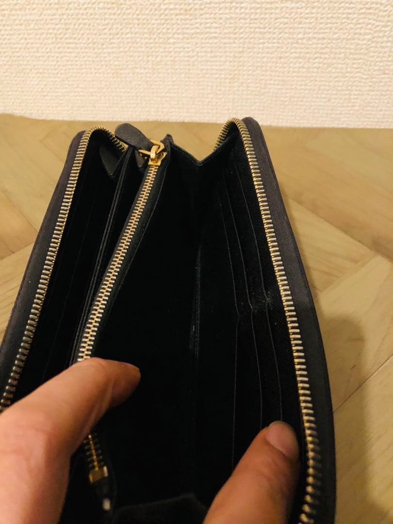 プラダ 長財布 三角ロゴ サフィアーノレザー 黒 1ML506 QHH