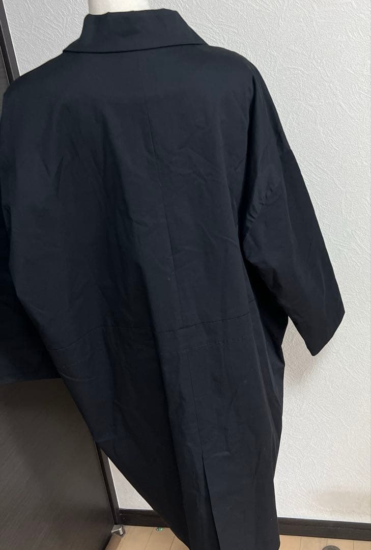 日本製　新品未使用　オローネ　6つボタンのバールンコート春