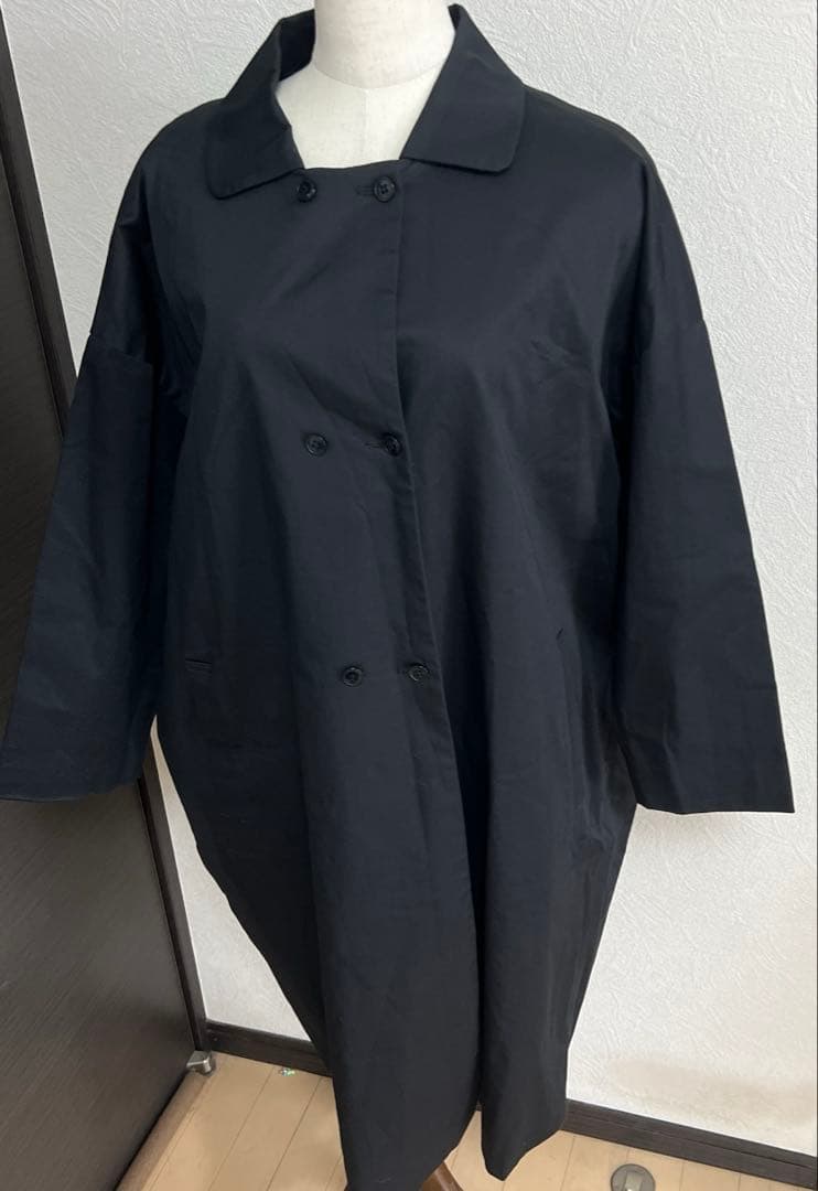 日本製　新品未使用　オローネ　6つボタンのバールンコート春