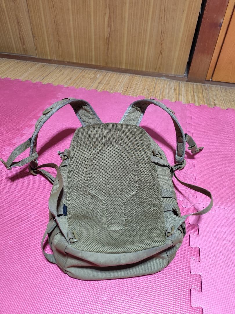 コヨーテブラウン色 モールシステム対応バッグ