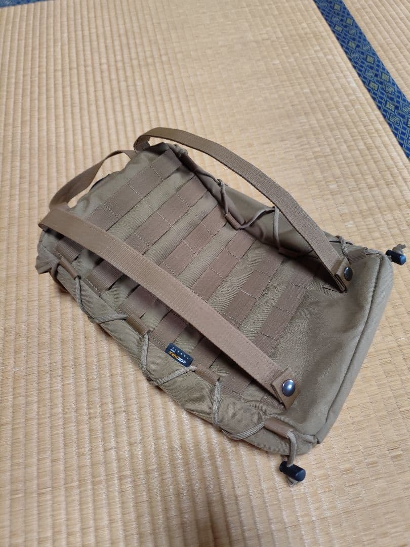 コヨーテブラウン色 モールシステム対応バッグ