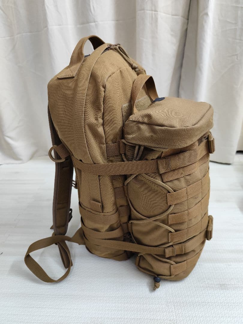 コヨーテブラウン色 モールシステム対応バッグ