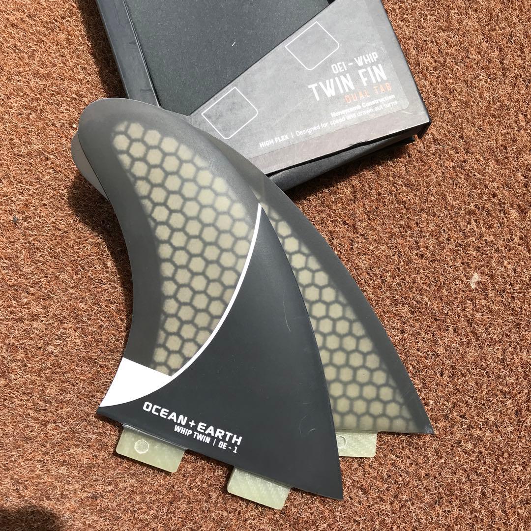 OCEAN + EARTH WHIP TWIN FIN デュアルタブ¥11800