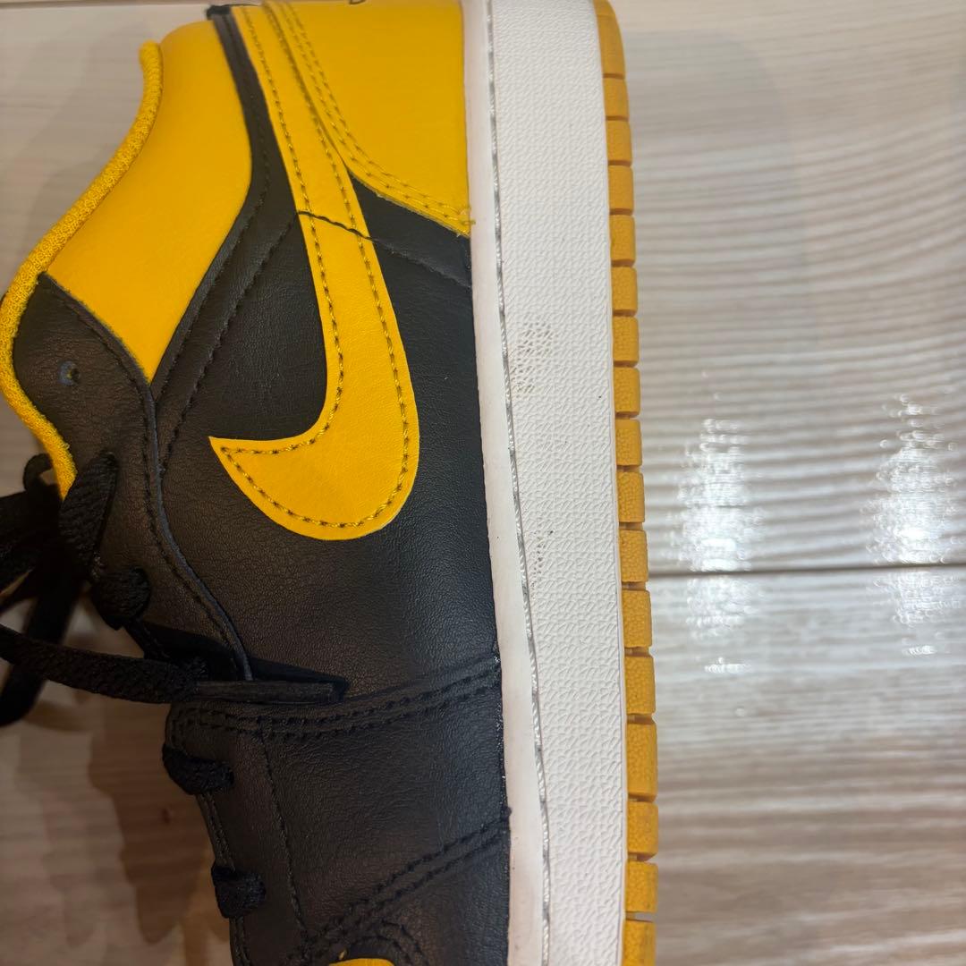 【美品】Nike Air Jordan 1 Low ブラック イエロー 24cm
