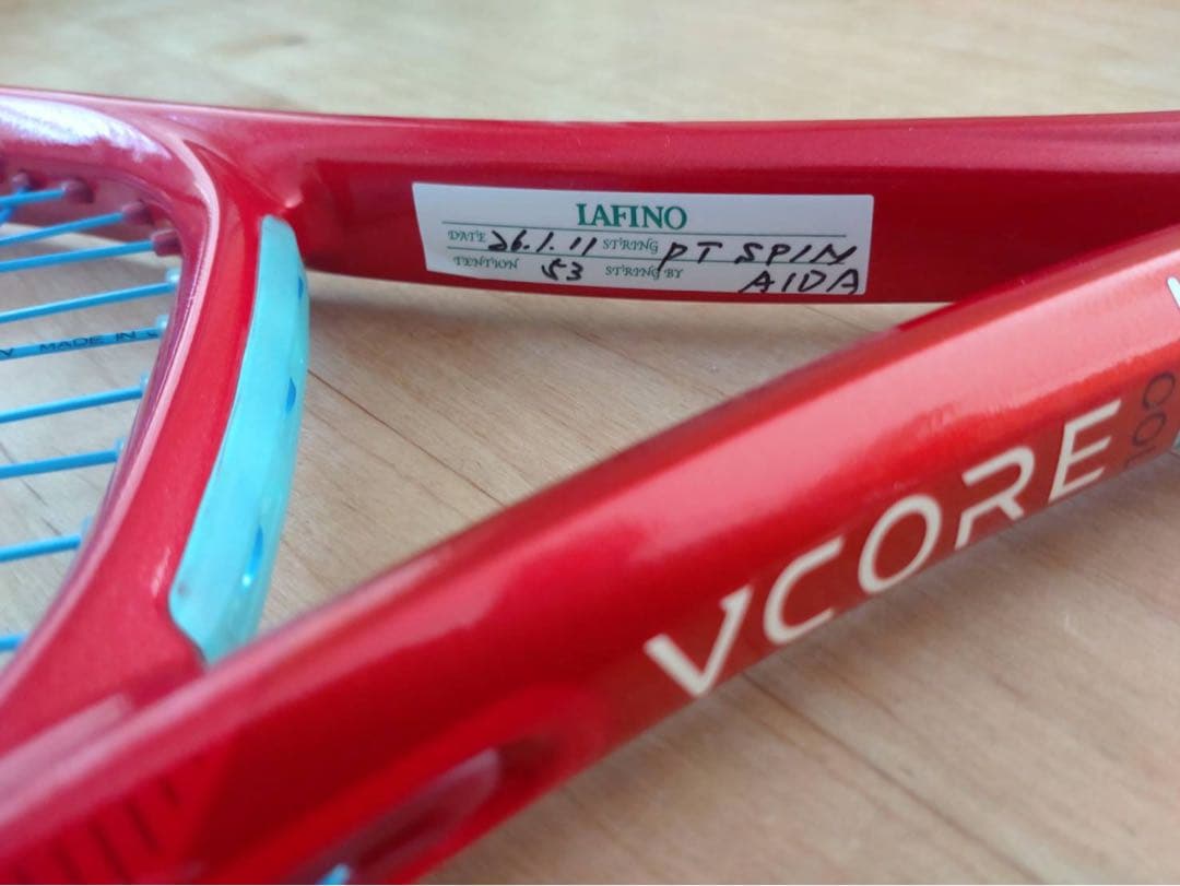 新作ブイコア100 300g ✨2026年現行ヨネックスラケットVCORE100