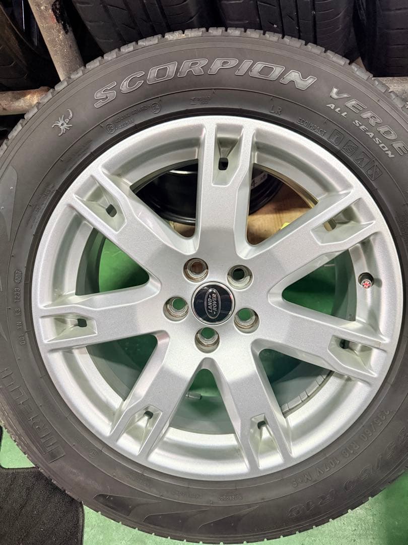 ランドローバー イヴォーク 純正18インチホイール PCD108 タイヤ付