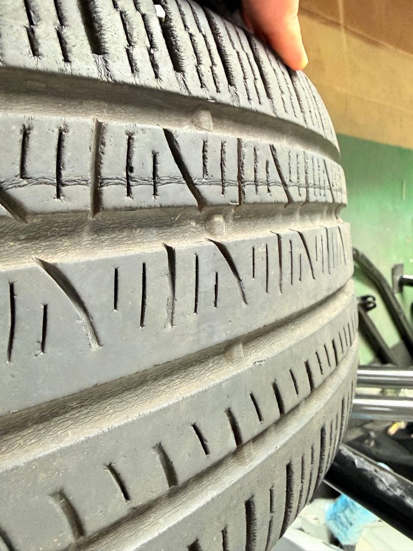 ランドローバー イヴォーク 純正18インチホイール PCD108 タイヤ付