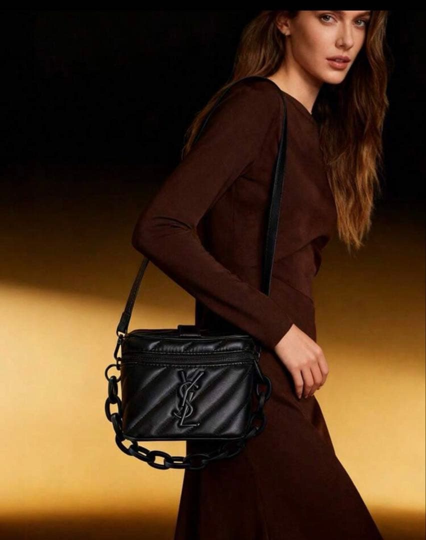 新品✨イヴサンローラン ヴァニティポーチ YSL メイクボックス