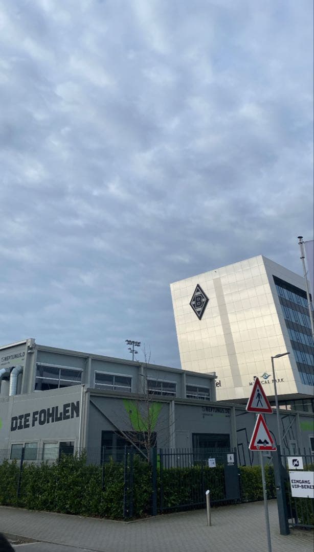 ボルシアMG 直筆福田師王サイン入り 海外限定