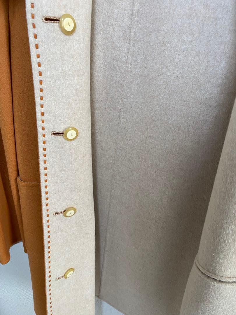 Salvatore Ferragamo オレンジ系　サイズ40　レディースコート