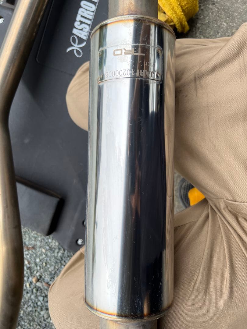 ハイラックス　gun125 TRDマフラー　二本出しマフラー　車検対応