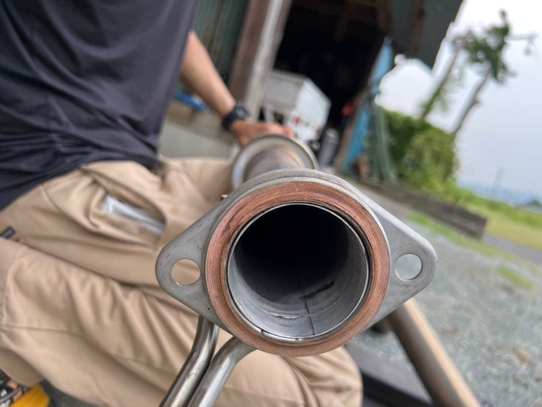 ハイラックス　gun125 TRDマフラー　二本出しマフラー　車検対応