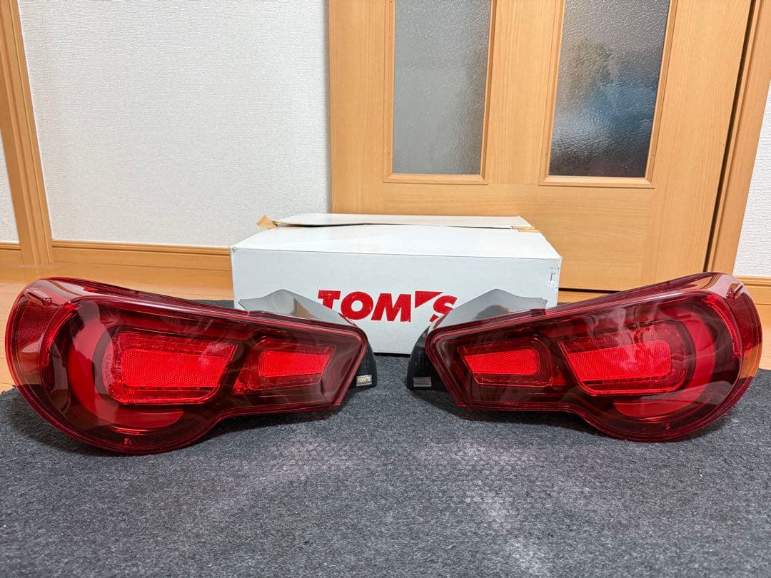 86/BRZ用　TOM'S テールランプ