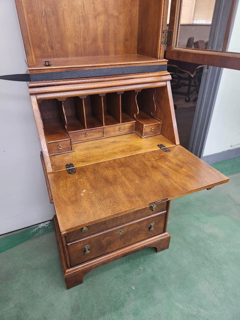 うさぎ ドレクセルヘリテイジキャビネット 引き出し付き