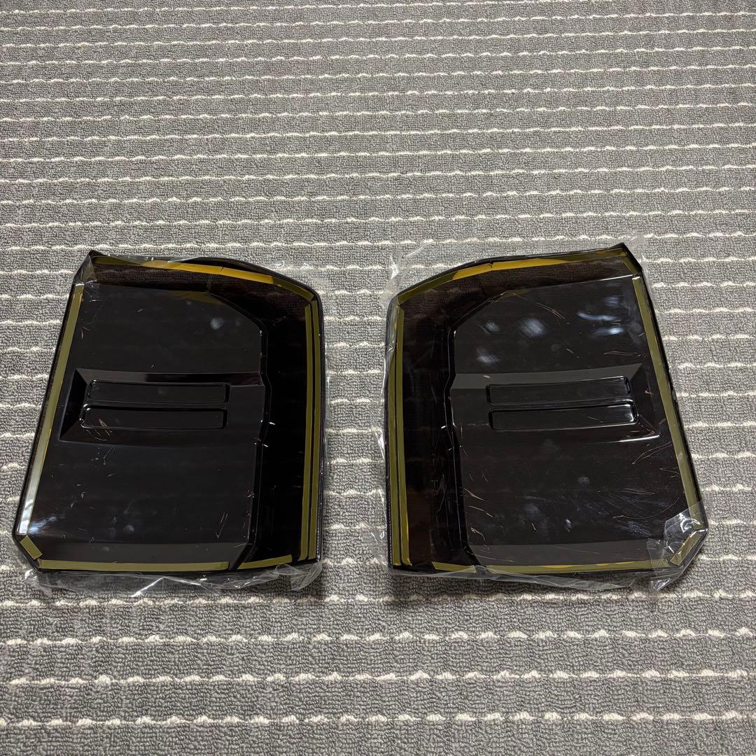 ランドクルーザー250　テールランプスモークカバーセンターコンソールカバーセット