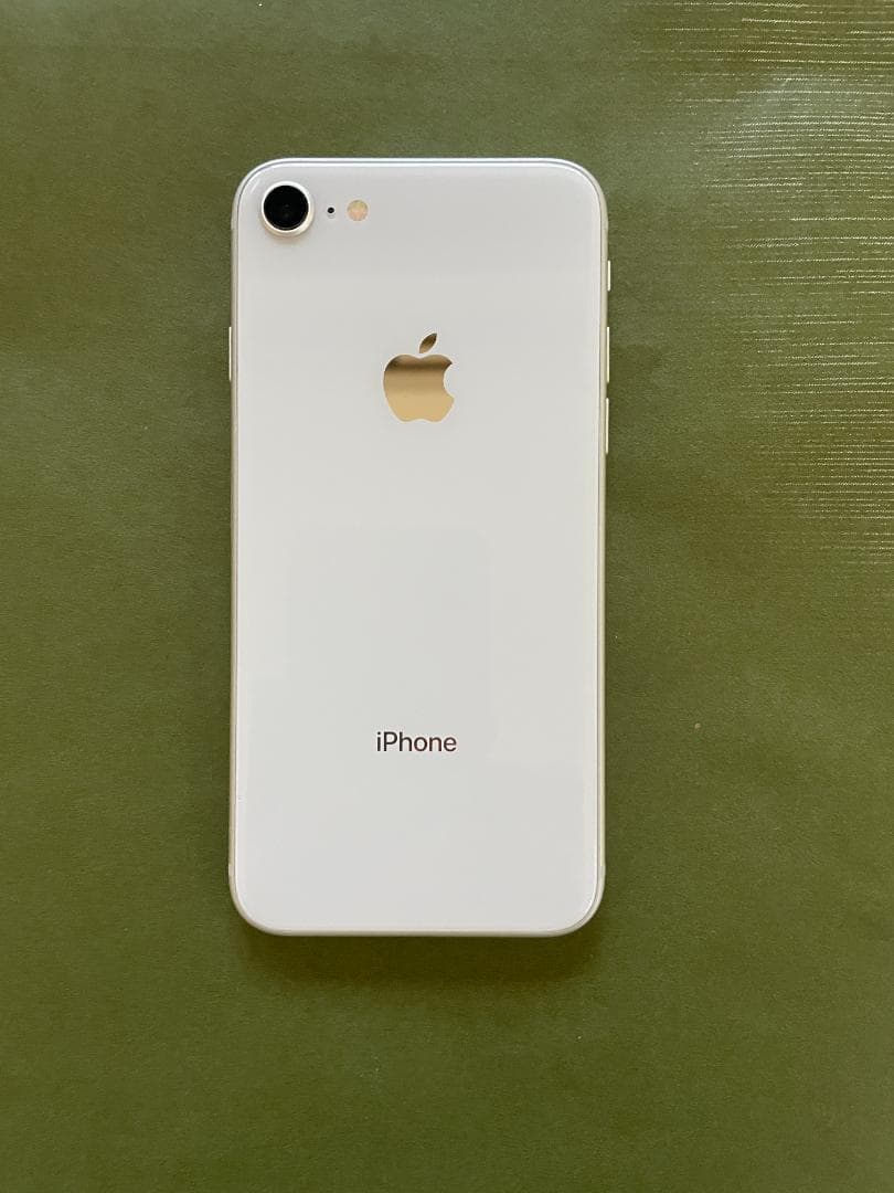 iPhone8 64GB シルバーのSIMフリー
