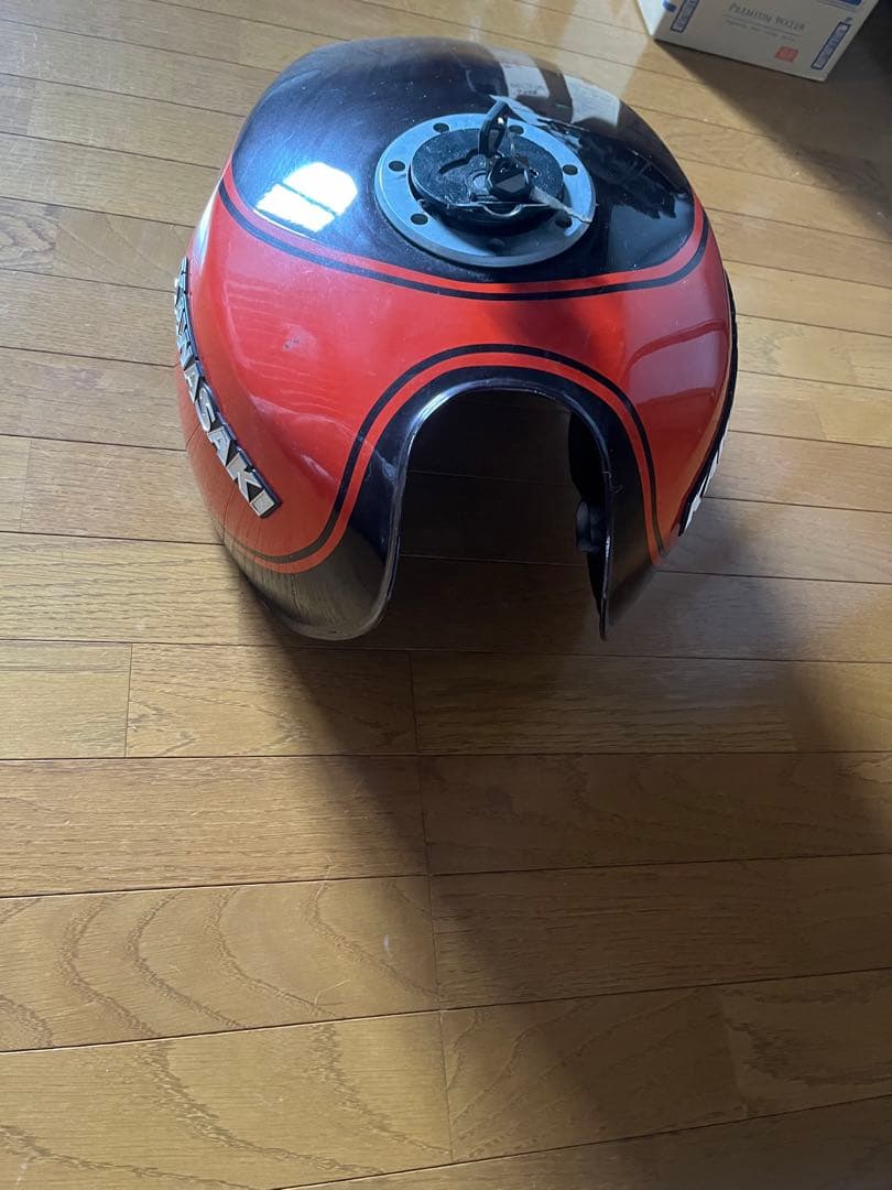 ゼファーX400火の玉カラーガソリンタンク　お値下げ中！！