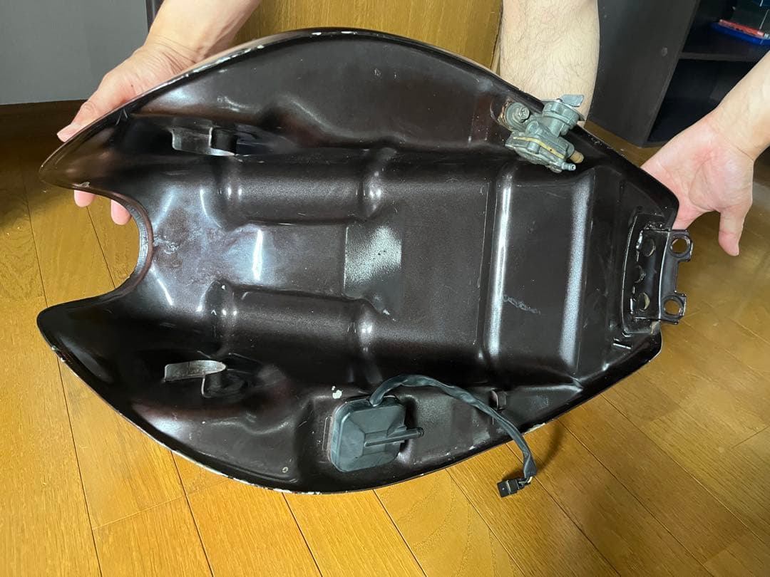 ゼファーX400火の玉カラーガソリンタンク　お値下げ中！！