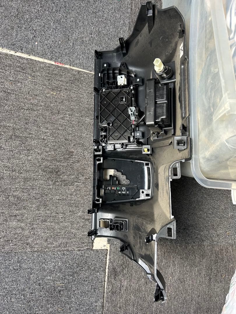 ハイエースエアコンパネル