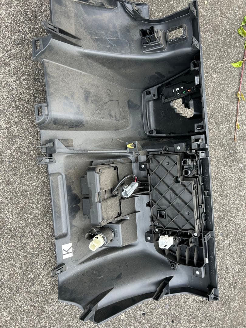 ハイエースエアコンパネル