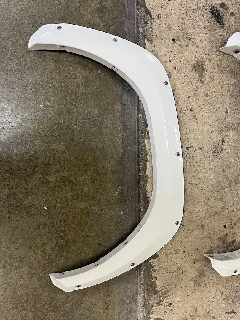 ハイラックス　オーバーフェンダー　ジャオス 125系　4枚セット