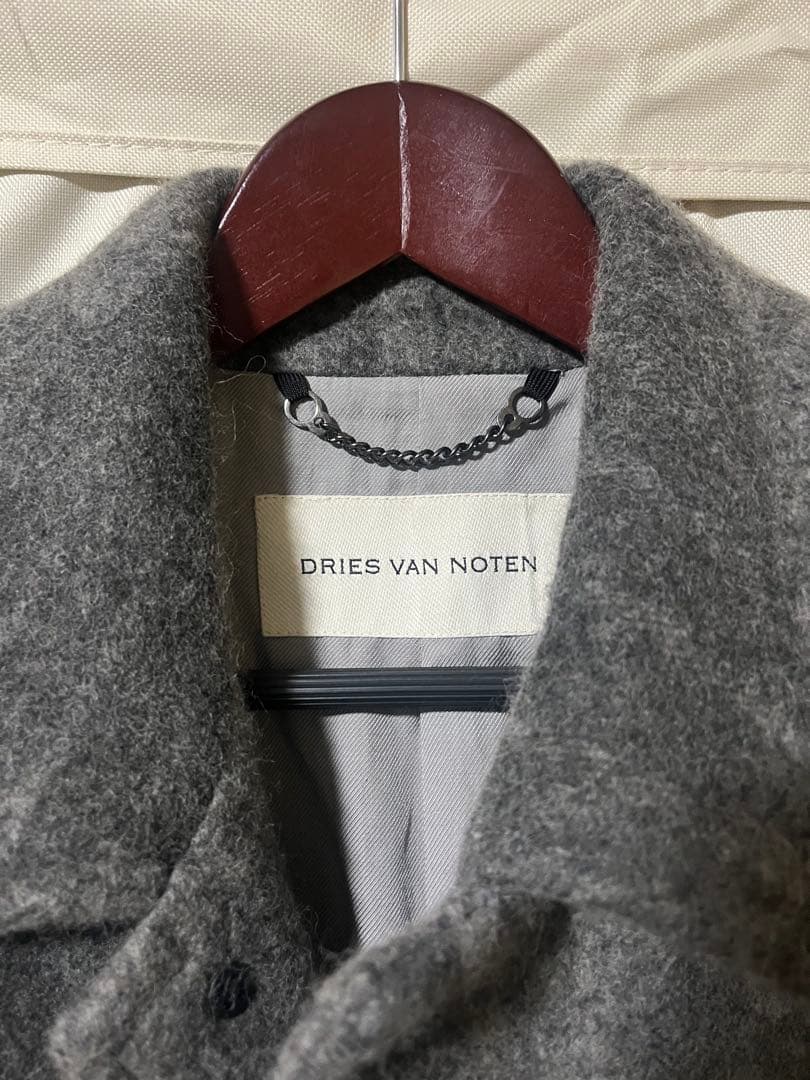 米津玄師　着用　dries van noten コート