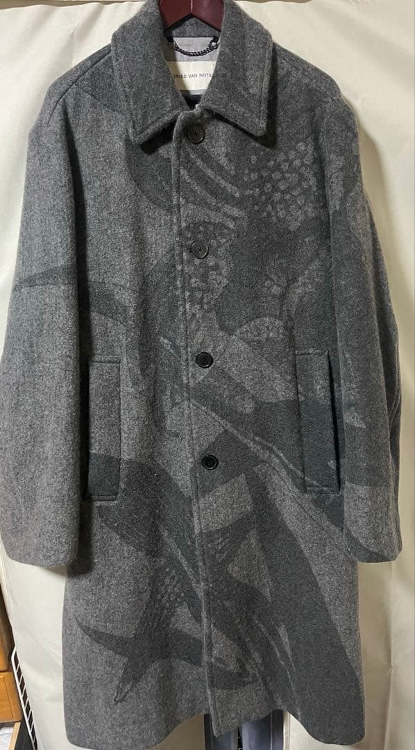 米津玄師　着用　dries van noten コート