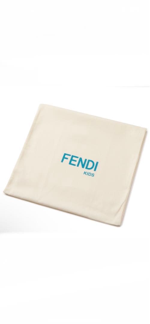 まりりんもんろ様　FENDI フード付きポンチョ グレー kids用 size4